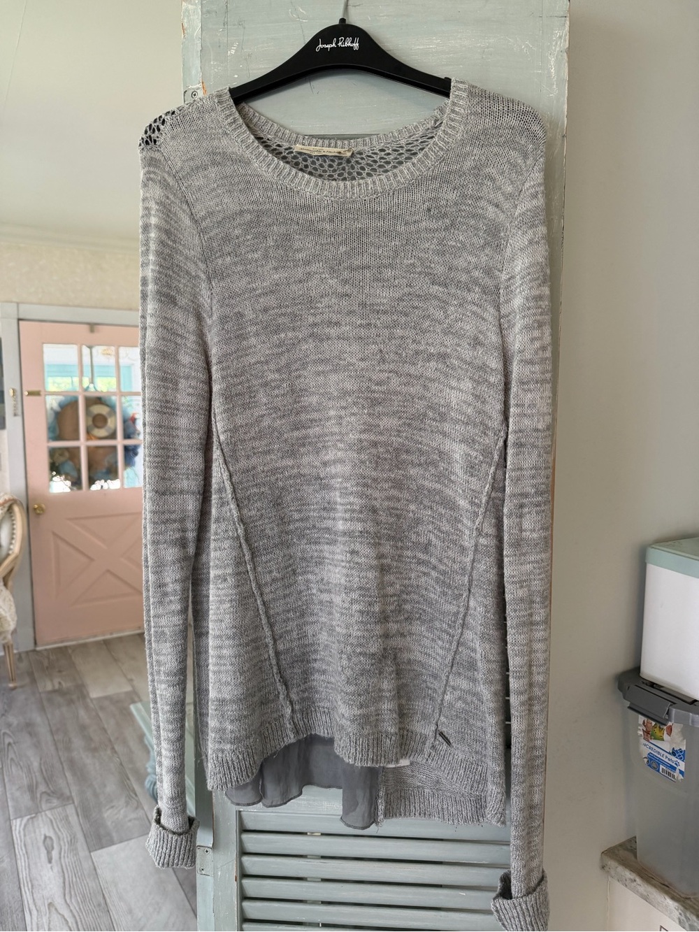 Abercrombie & Fitch Light Gray Crewneck Knit Sweater